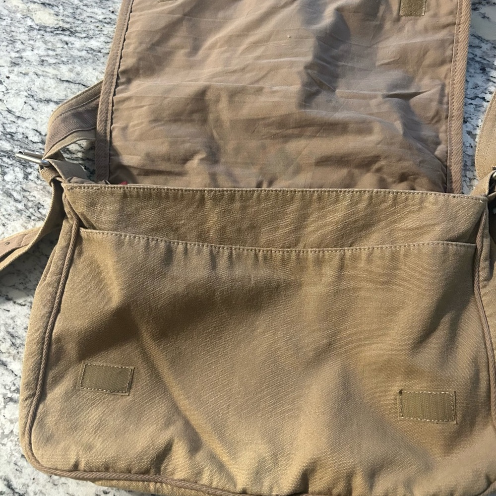 Aeropostale Tan Canvas Laptop Case - Picture 2 of 6